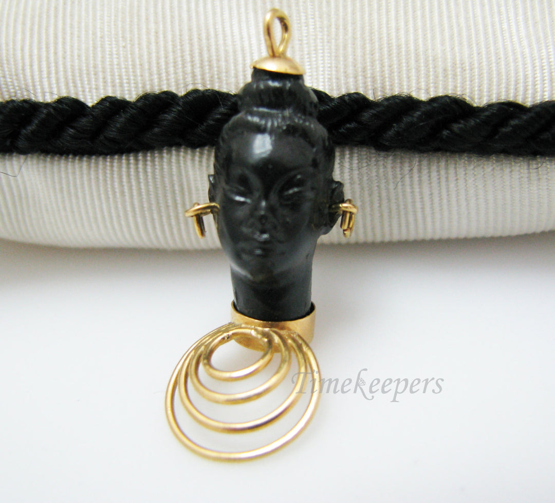a860 Vintage Blackamoor Carved Ebony Head Pendant Charm in 18k yellow gold