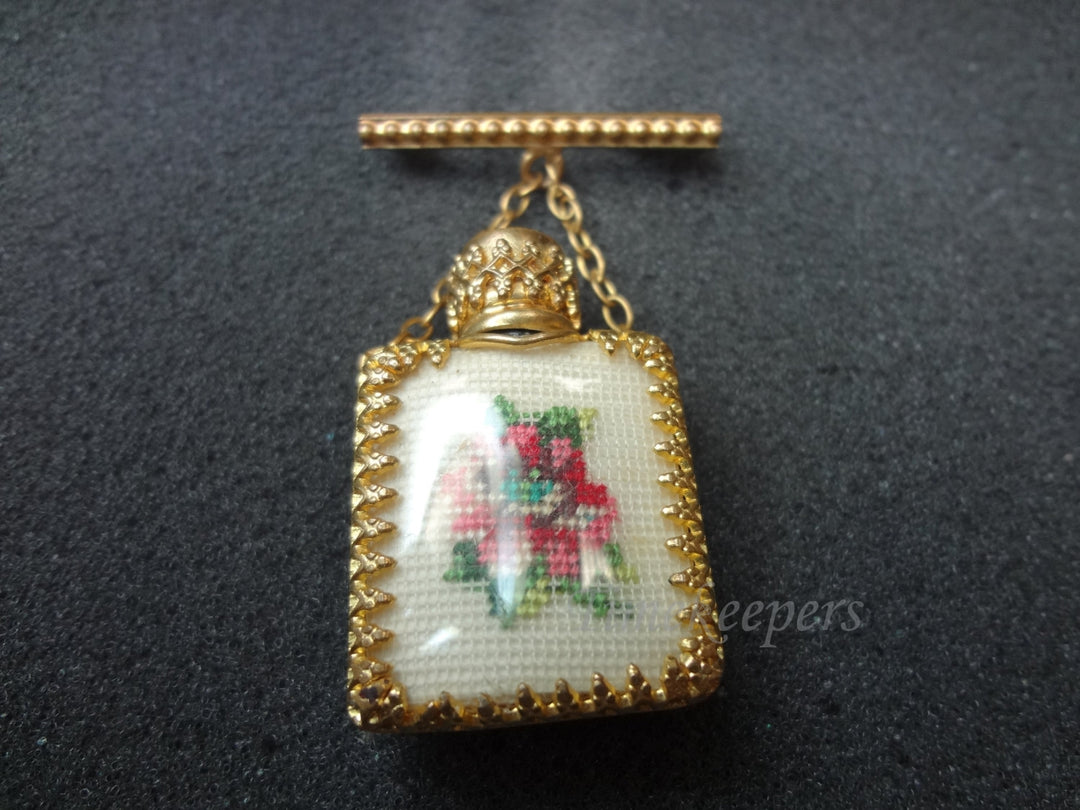 a681 Vintage Scent Bottle on a Brooch