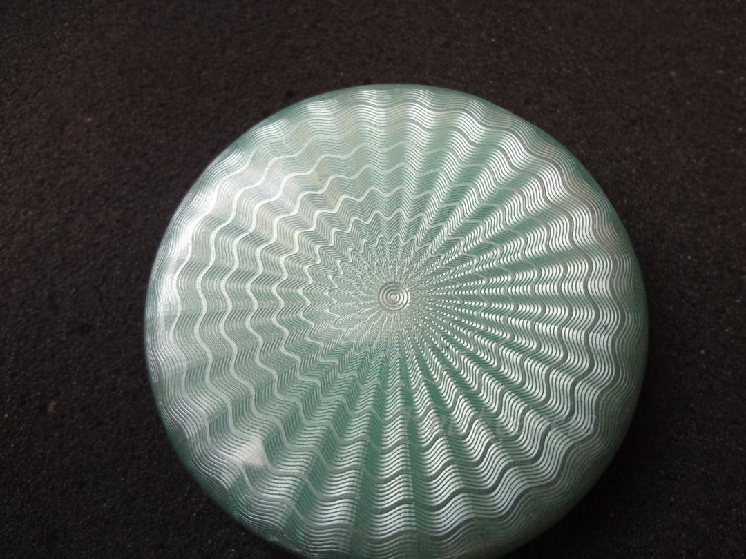 a862 Vintage 1900's Guilloche Enamel Compact