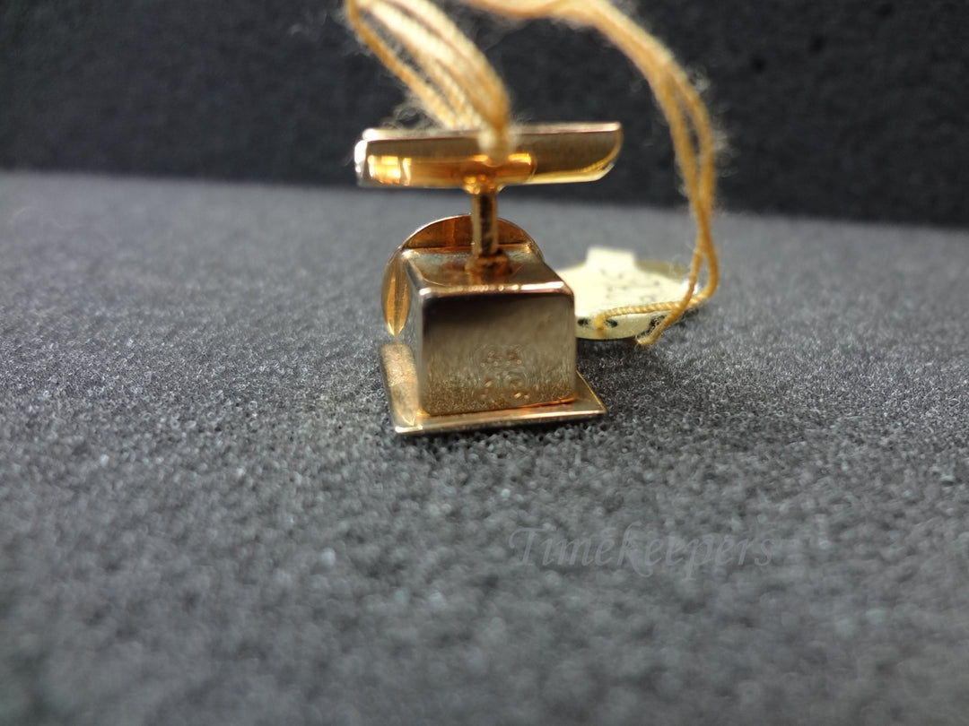 a875 Vintage 14k Yellow Gold Scale Charm or Pendant