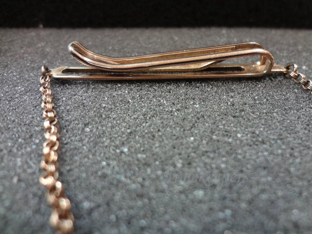 b009 Vintage Tie Bar with Chain and Small Engraved Medallion