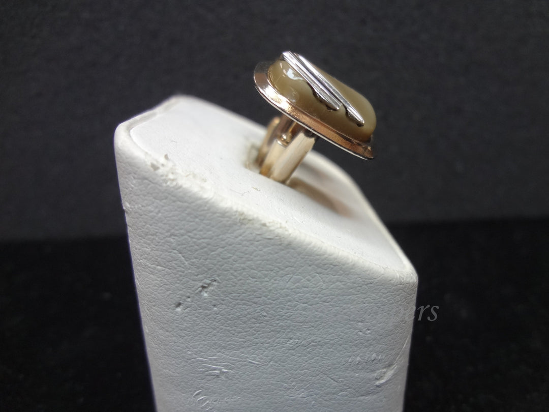 c084 Vintage Gold tone Cuff links with a Brown/Gray stone featuring two Stripes