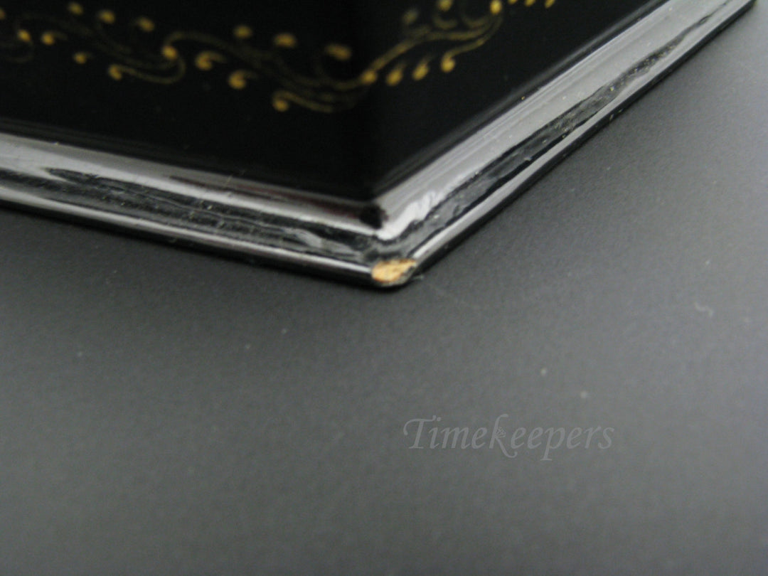 j148 Russian Palekh Tradition Painted Lacquer Box with Troikia or 3 Horses Scene