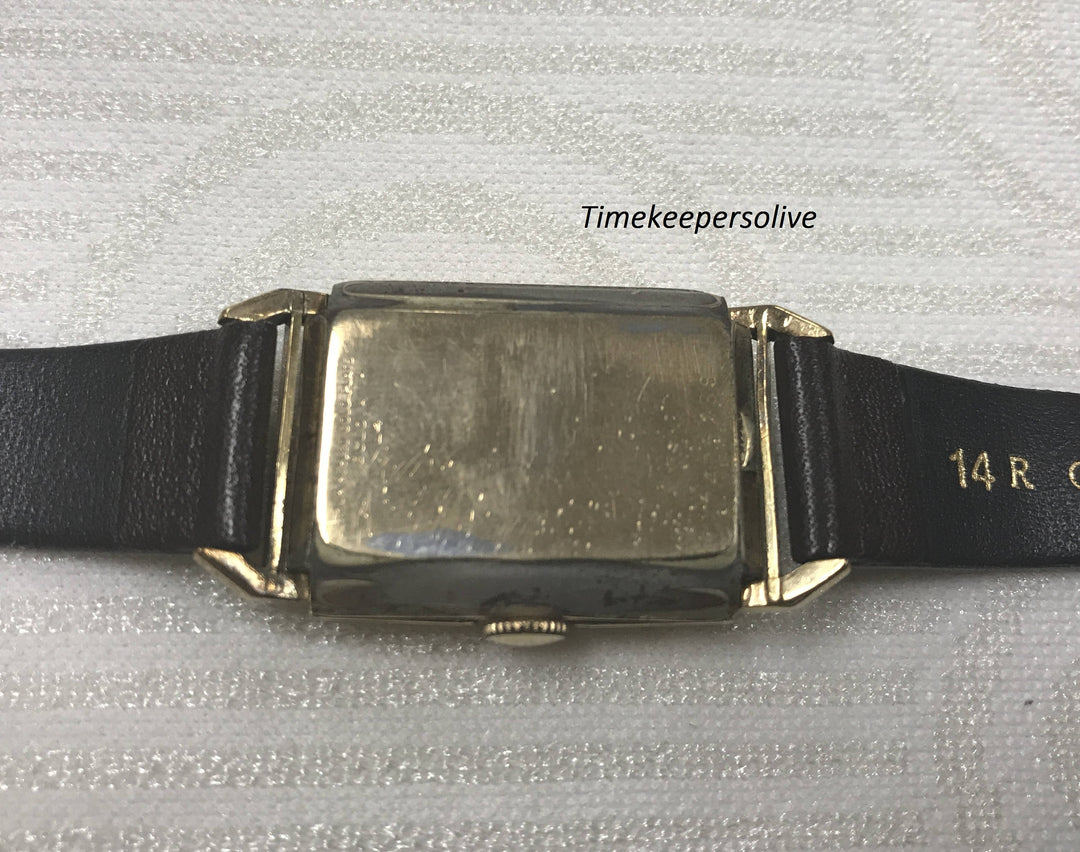 a048 Vintage Original Authentic Bulova Swiss 10K Rolled Gold Plate Wrist Watch