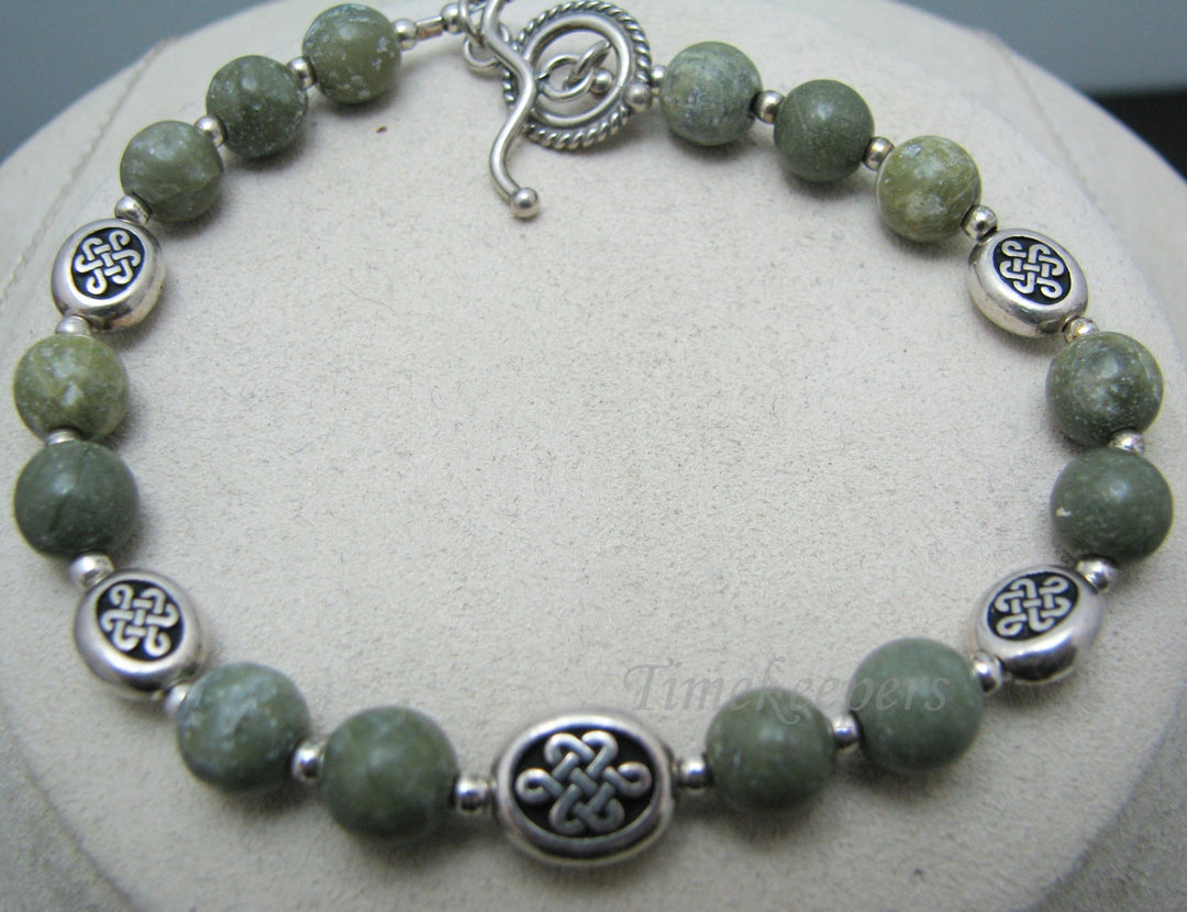 c582 Lovely Connemara Irish Marble and Silver Celtic Knot Necklace &amp; Bracelet Set