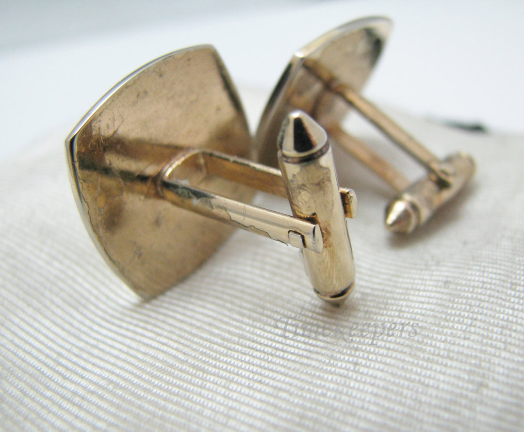a414 Vintage Square Gold Tone Cuff link w/ Alternating Hatched & Polished Design