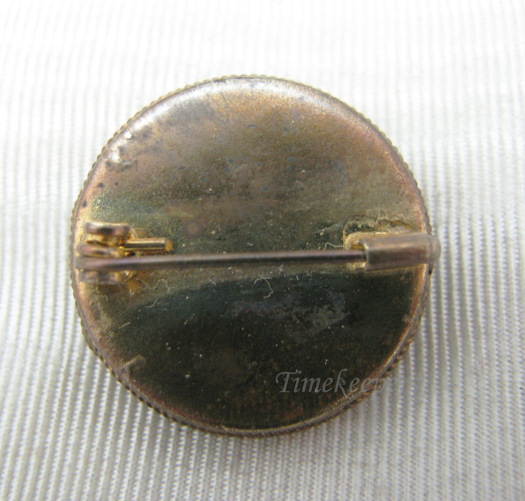 a948 Beautiful Vintage Micro Mosaic Round Brooch in Blue and Red