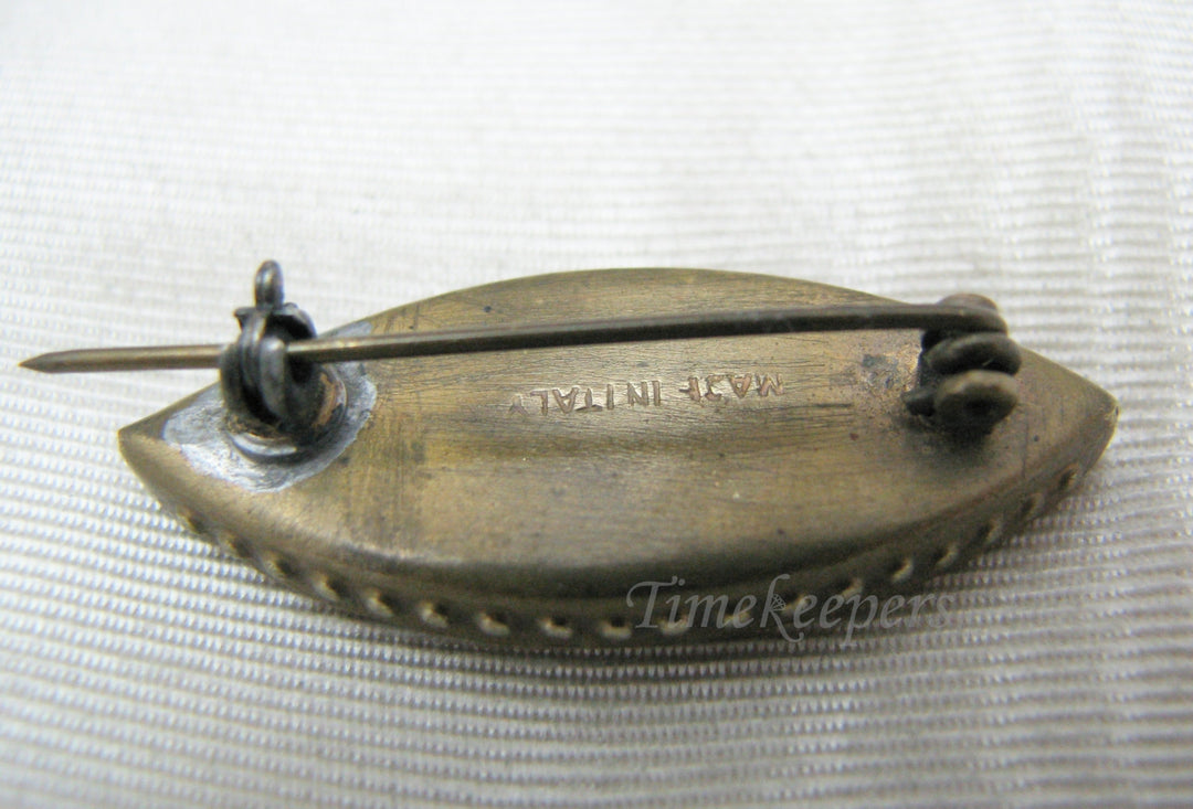 a1052 Beautiful Vintage Micro Mosaic Ellispe Brooch in Blue and White