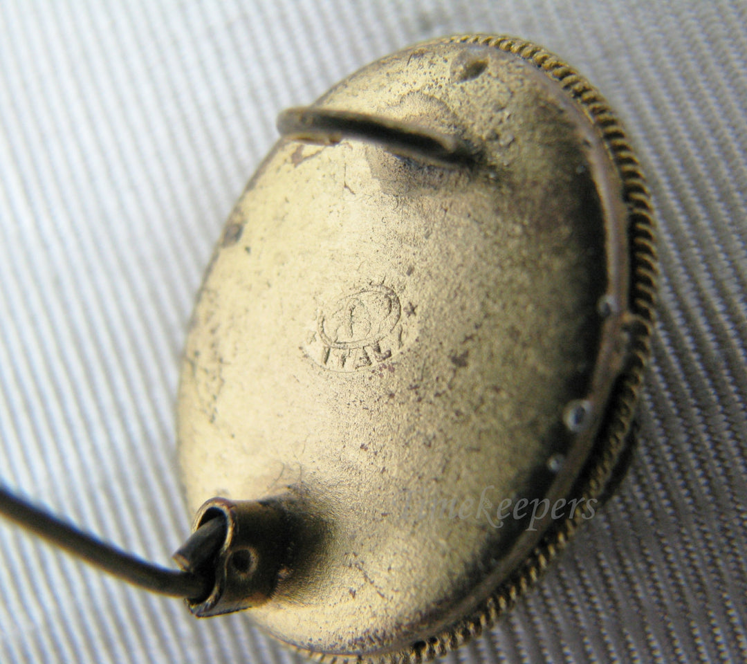 a947 Beautiful Vintage Micro Mosaic Oval Brooch in Blue and Red