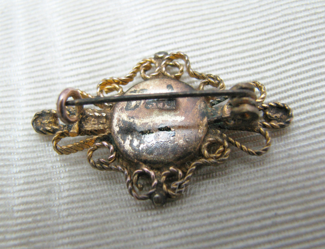 a945 Lovely Vintage Micro Mosaic Filigree Brooch in Blues and Reds