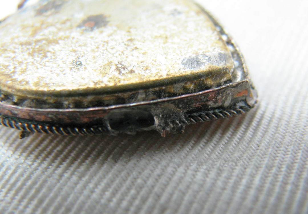 a937 Lovely Vintage Micro Mosaic Heart Pendant