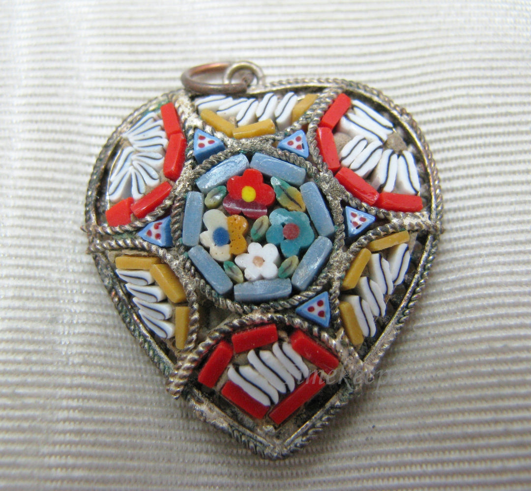a937 Lovely Vintage Micro Mosaic Heart Pendant