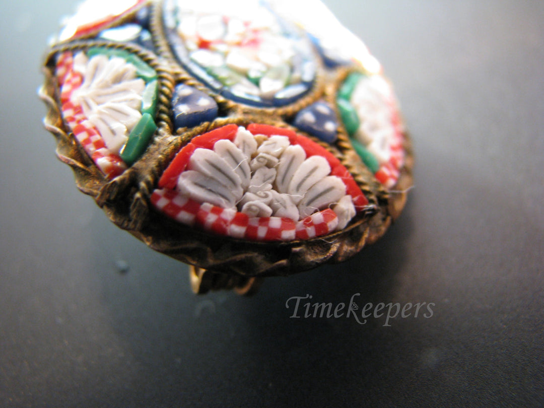 a942 Lovely Vintage Italian Micro Mosaic Oval Brooch in Blue, Greens and Reds