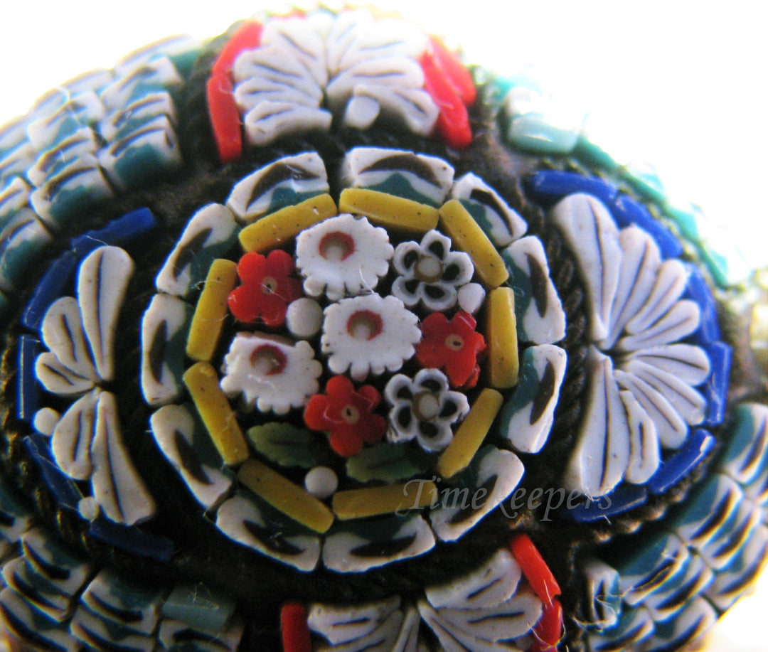 a1055 Vintage Italian Micro Mosaic Oval Brooch in Blues and Reds