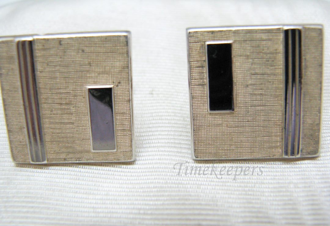 c371 Handsome Vintage Gold Tone Swank Square Cuff Links