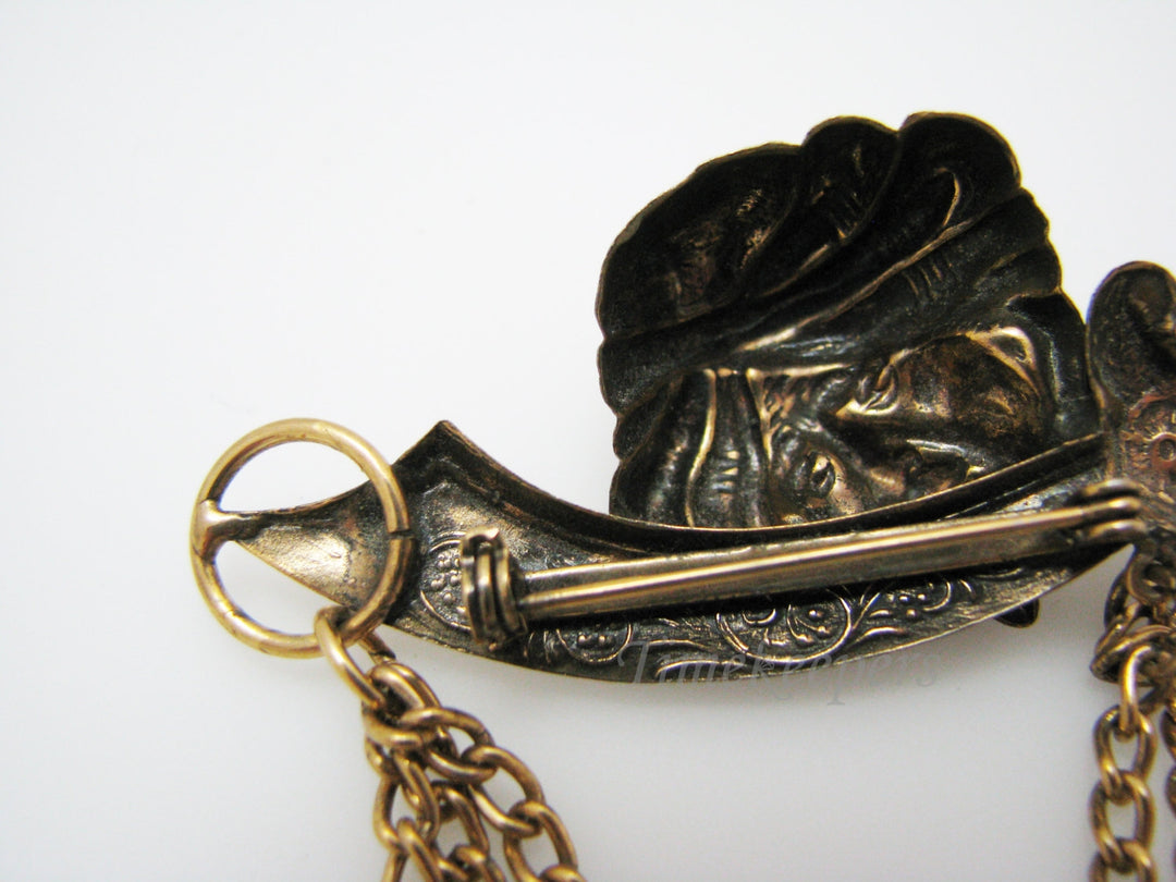 c565 Nice Arabian Sword with Arabian Head and chains Brooch