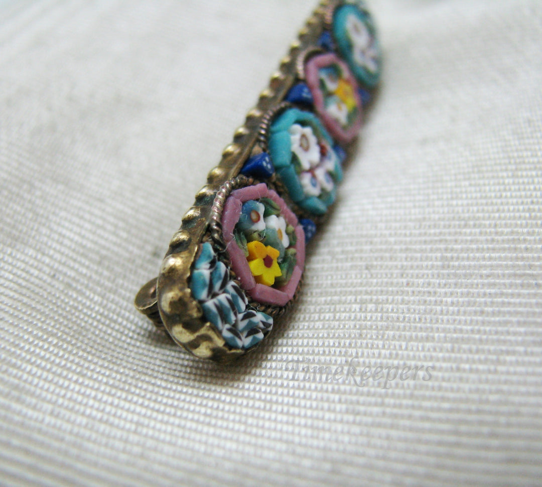 b085 Lovely Vintage Italian Micro Mosaic Brooch in Pastels