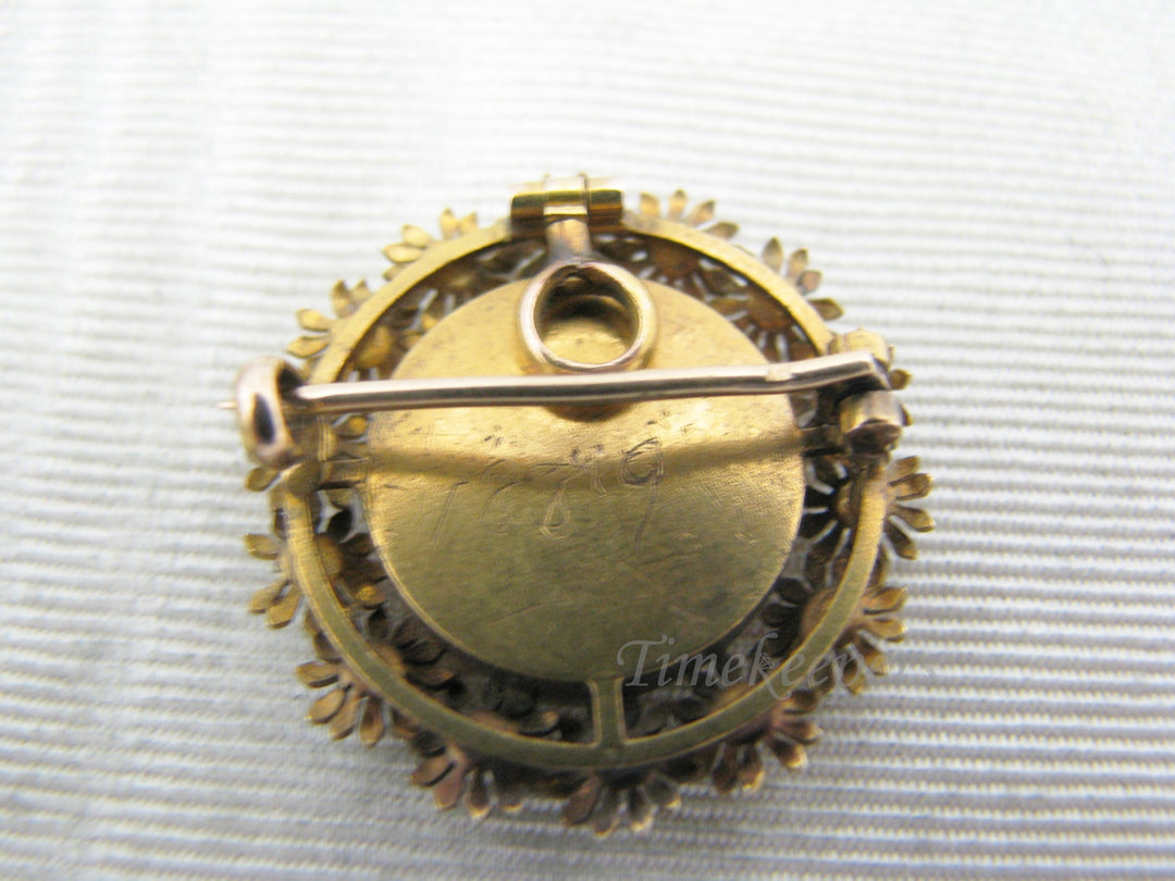 c104 Antique 14k Yellow Gold Portrait with Daisy Frame Brooch/ Pendant