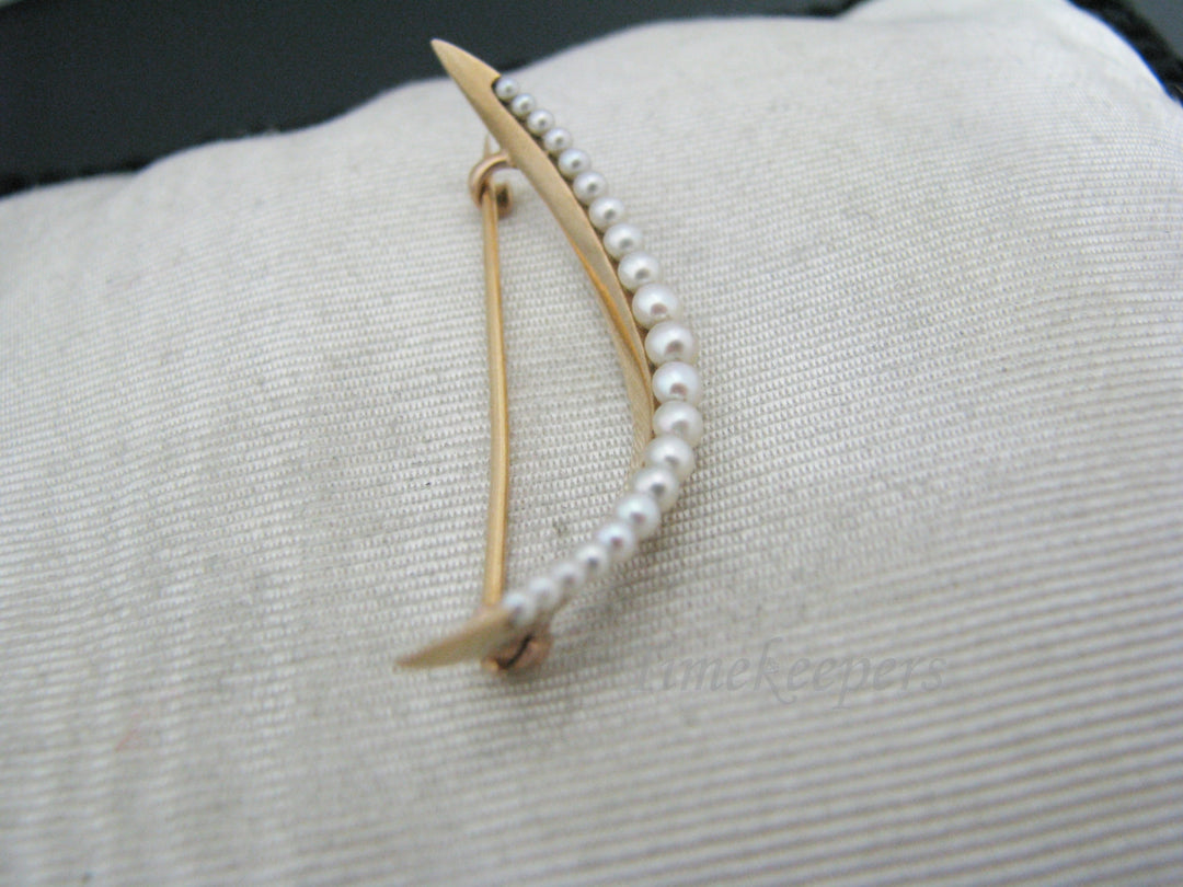 c099 Beautiful Vintage 14k Yellow Gold Curved Pearl Brooch