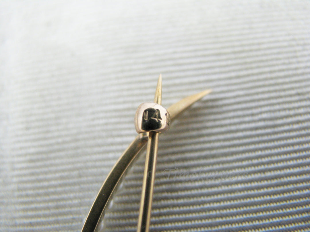 c099 Beautiful Vintage 14k Yellow Gold Curved Pearl Brooch