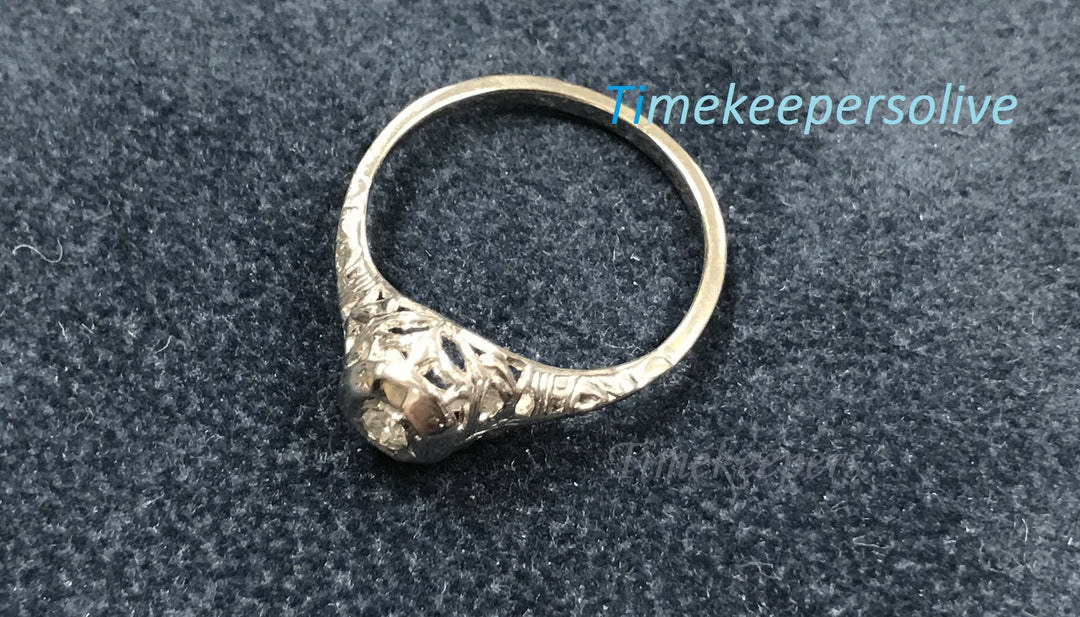 a328 Elegant Vintage Classic Ring with .10ct Diamond in 14k White Gold Size 6.75