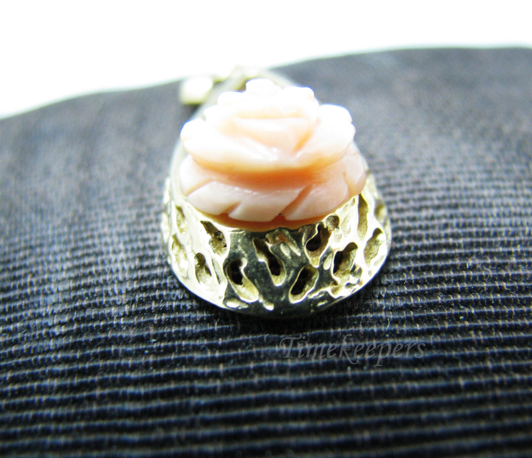 a754 Beautiful Carved Rose in Coral Pendant set in 14k Yellow Gold