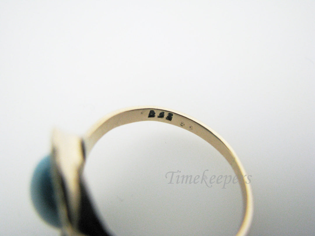 a1089 Vintage Ring w/ Oval Turquoise Stone surrounded by Seed Pearls in 10k YG