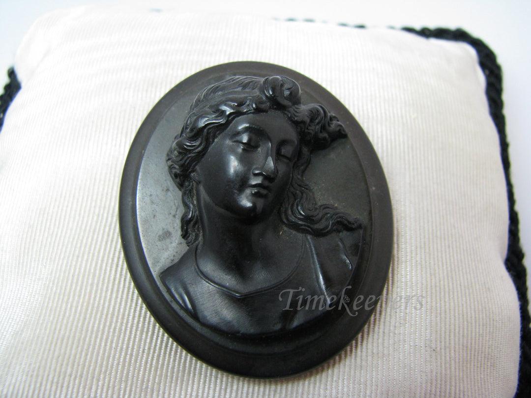 c411 Elegant Vintage Carved Gutta Percha Cameo Mourning Brooch
