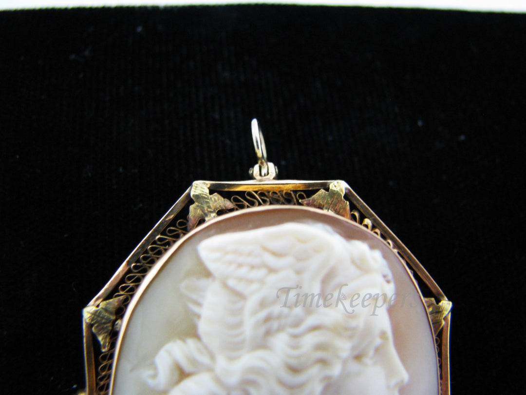 a867 Vintage 14k Yellow Gold Carved Cameo Convertible Brooch Pendant with Pearls