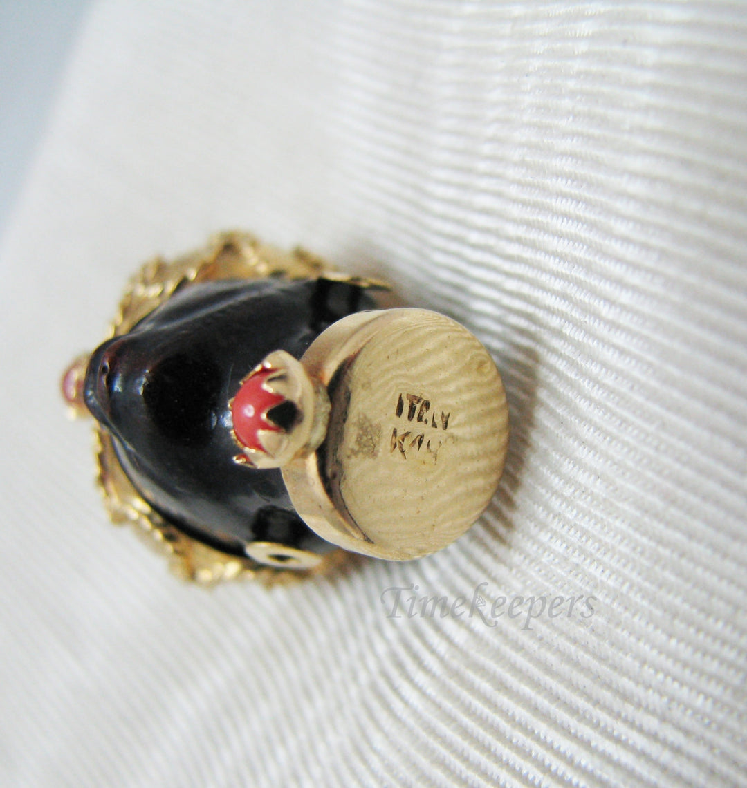 a885 Vintage Blackamoor Carved Ebony Head dress Pendant 18k yellow gold