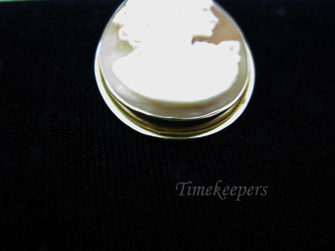 c512 Wonderful Vintage Carved Cameo Convertible Brooch/ Pendant in 14k Yellow Gold