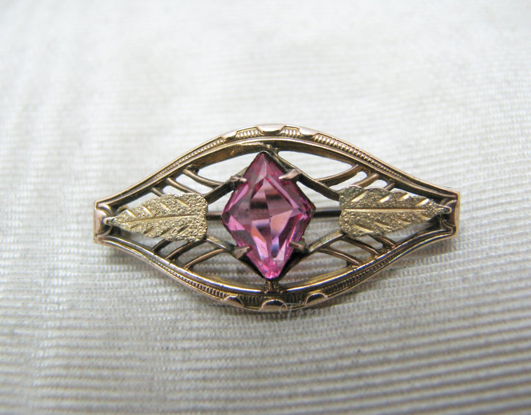a595 Very Nice Vintage Gold Filled Brooch with a Pink Center Stone