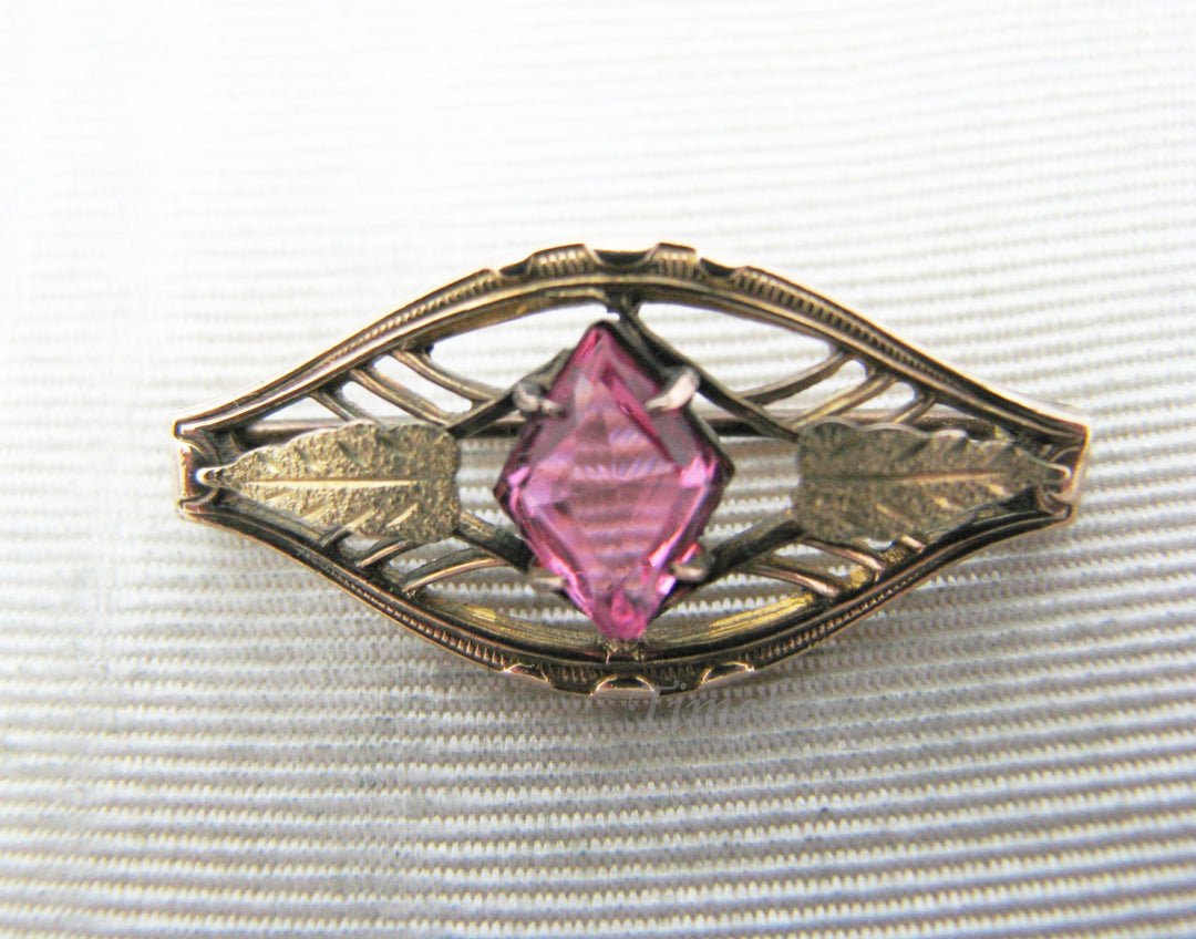 a595 Very Nice Vintage Gold Filled Brooch with a Pink Center Stone