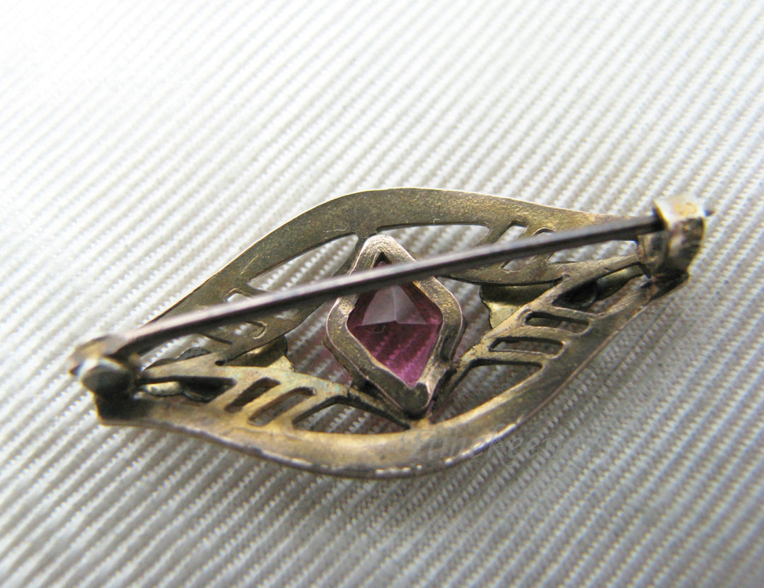 a595 Very Nice Vintage Gold Filled Brooch with a Pink Center Stone