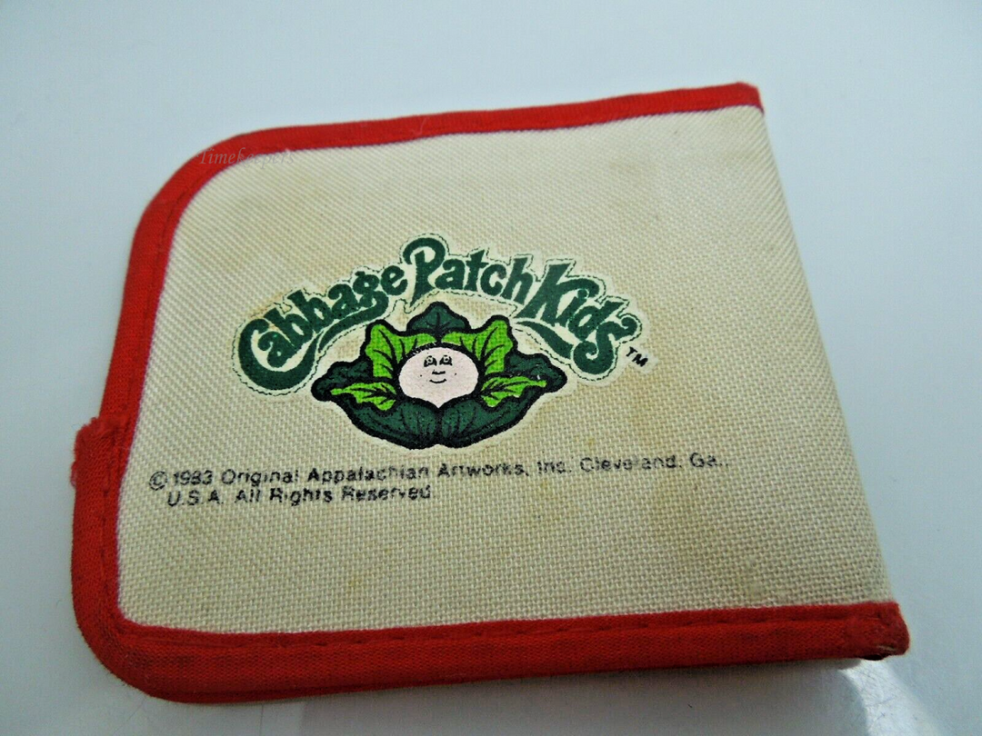 s852 Vintage Cabbage Patch Kids Wallet White with Red Wallet 1983  