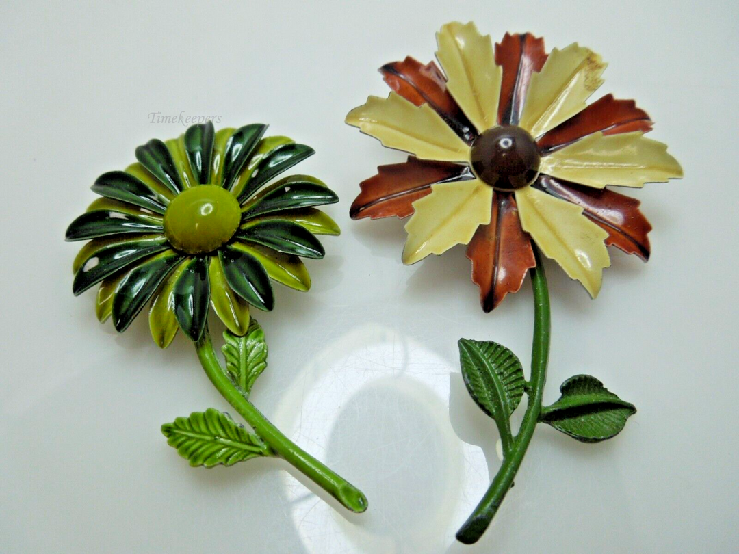 s686 Set of 2 Vintage Flower Brooches Enamel Sweater Pins,Dress Pins