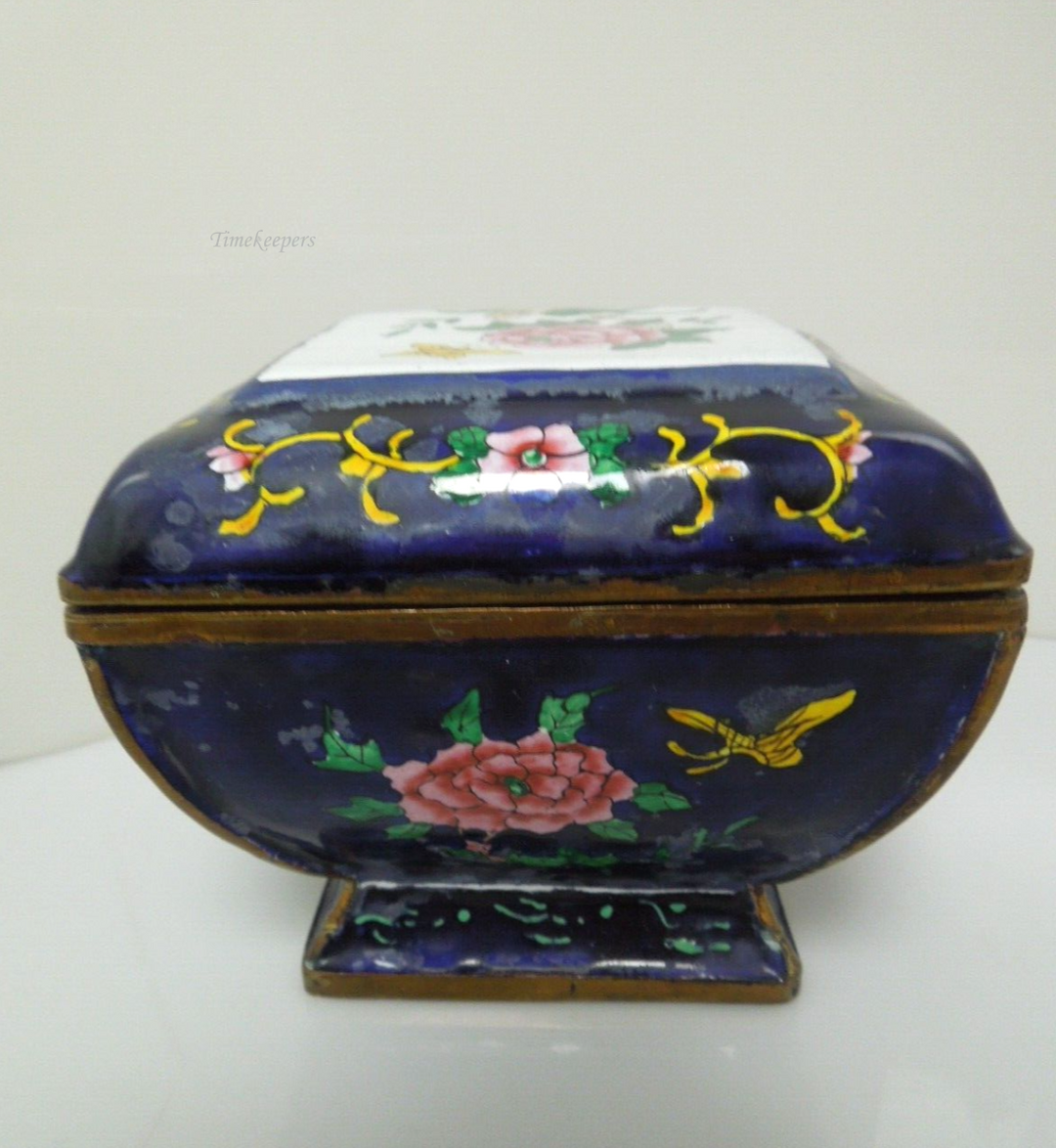 t115 Antique Chinese CLOISONNÉ Enamel Floral Covered Trinket Box Butterfly