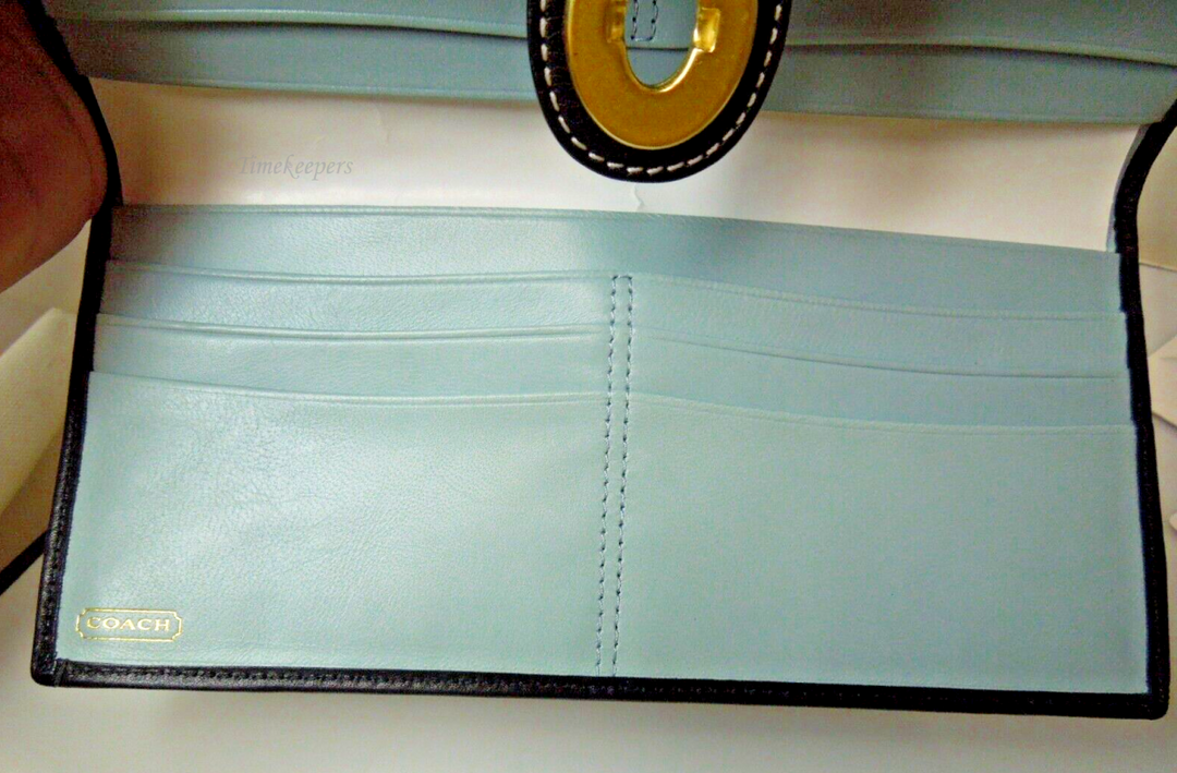 s939 Coach Signature Turnlock Wallet