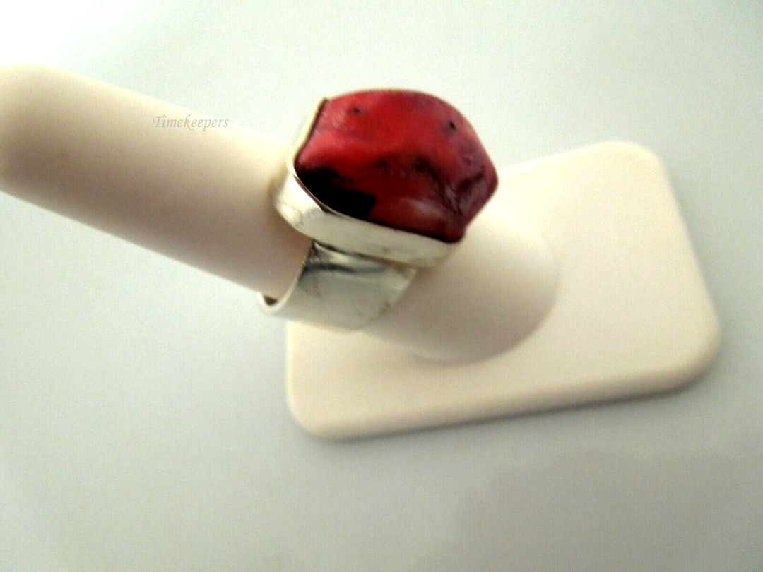 s079 Vintage Sterling Silver Deep Red Coral Stone Ring 8/14.4g