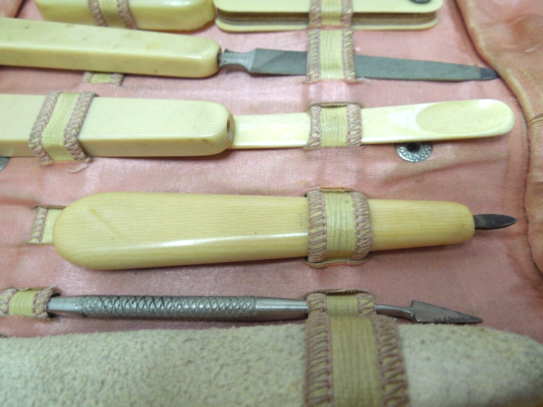 s965 Antique Vintage - Celluloid Bakelite Full Nail Set in Tri-fold Travel Case