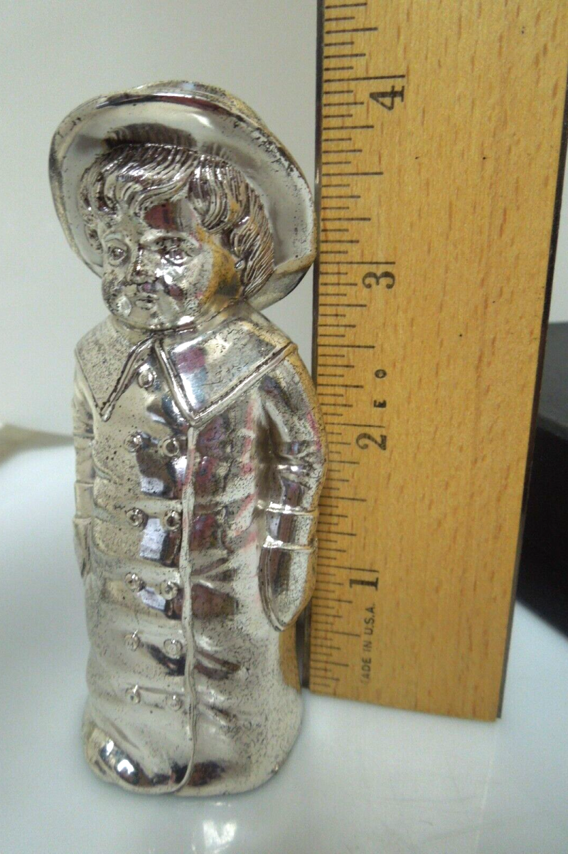 t157 International Silver Collector's Series,no.3 Kate Greenaway Napkin Band by Meriden Britannia Co.Circa 1884