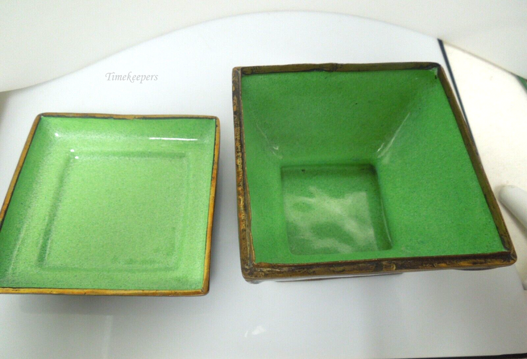 t115 Antique Chinese CLOISONNÉ Enamel Floral Covered Trinket Box Butterfly