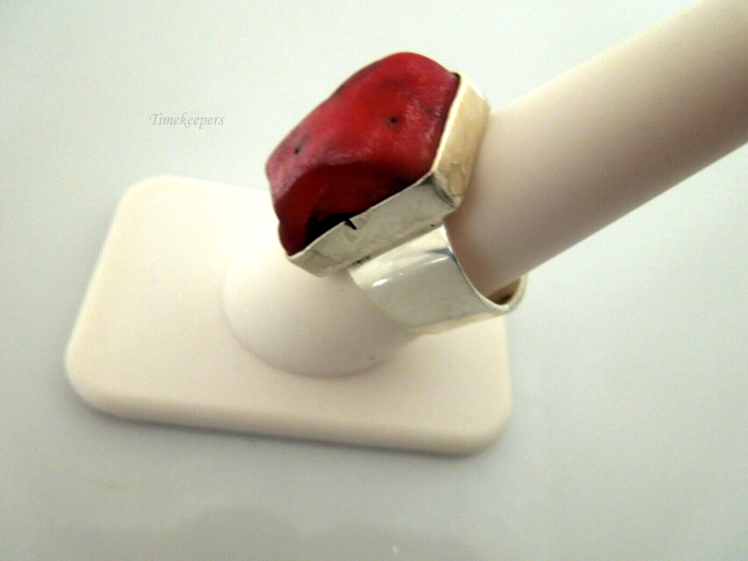 s079 Vintage Sterling Silver Deep Red Coral Stone Ring 8/14.4g