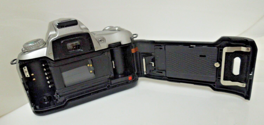 s603 Vintage Nikon Used Nikon N75 CR2x2 Untested  Camera Body