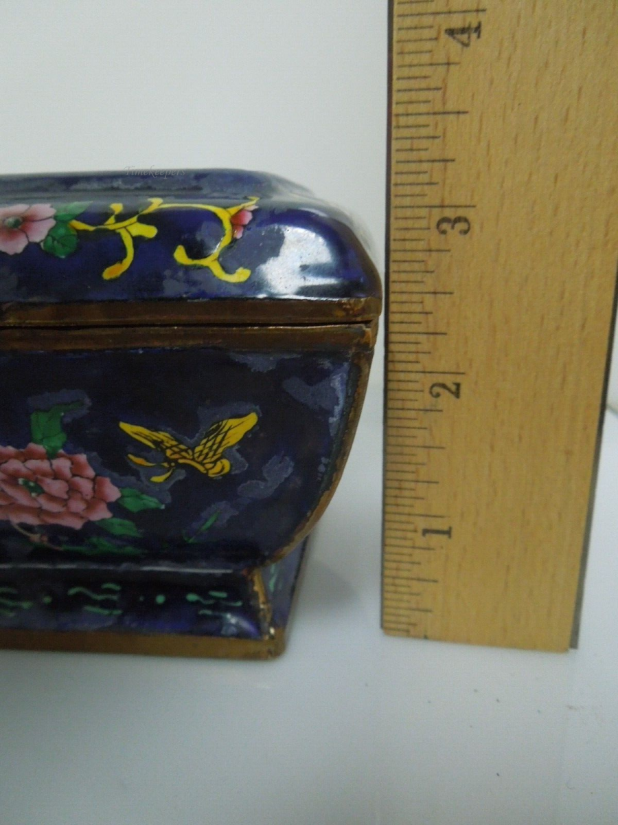 t115 Antique Chinese CLOISONNÉ Enamel Floral Covered Trinket Box Butterfly