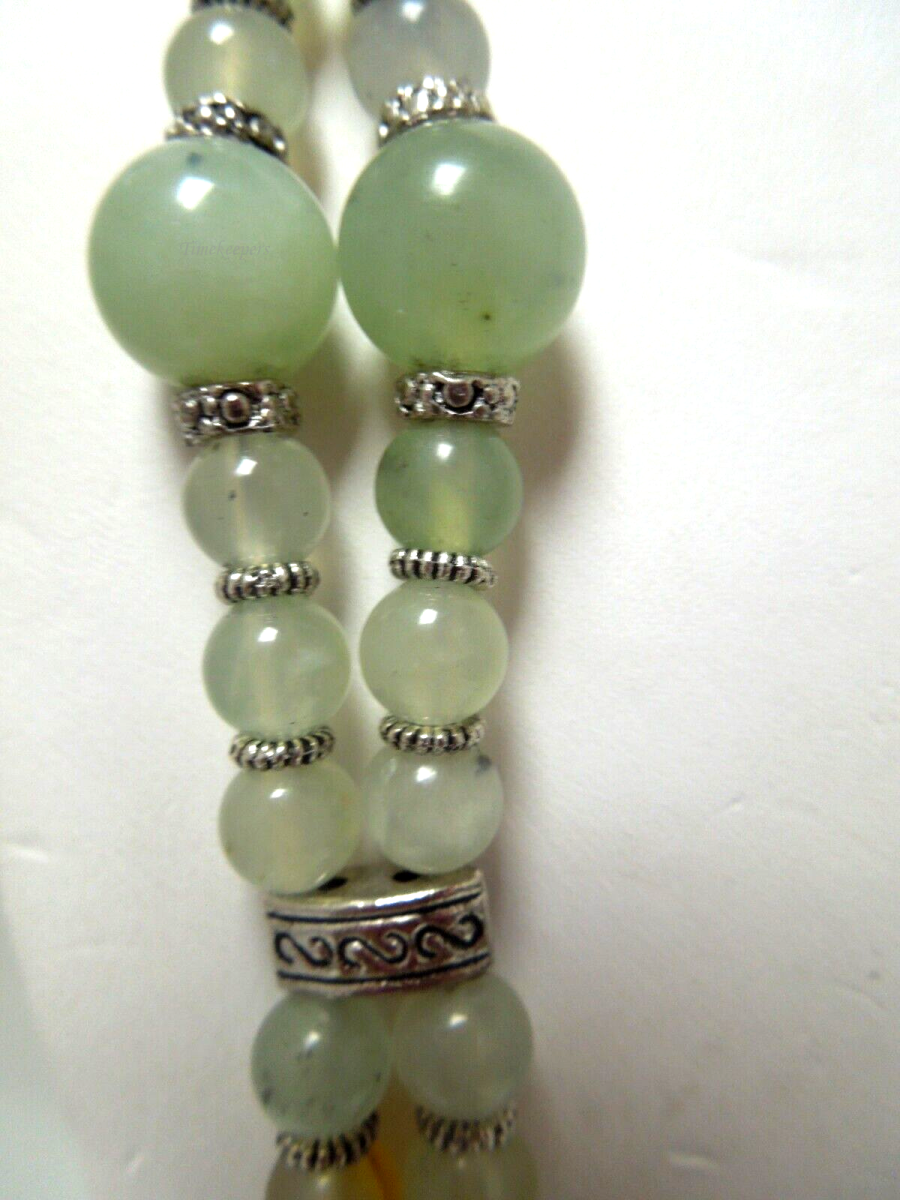 s117 Vintage Beautiful Jade Agate Beaded Double Strand Necklace 32"
