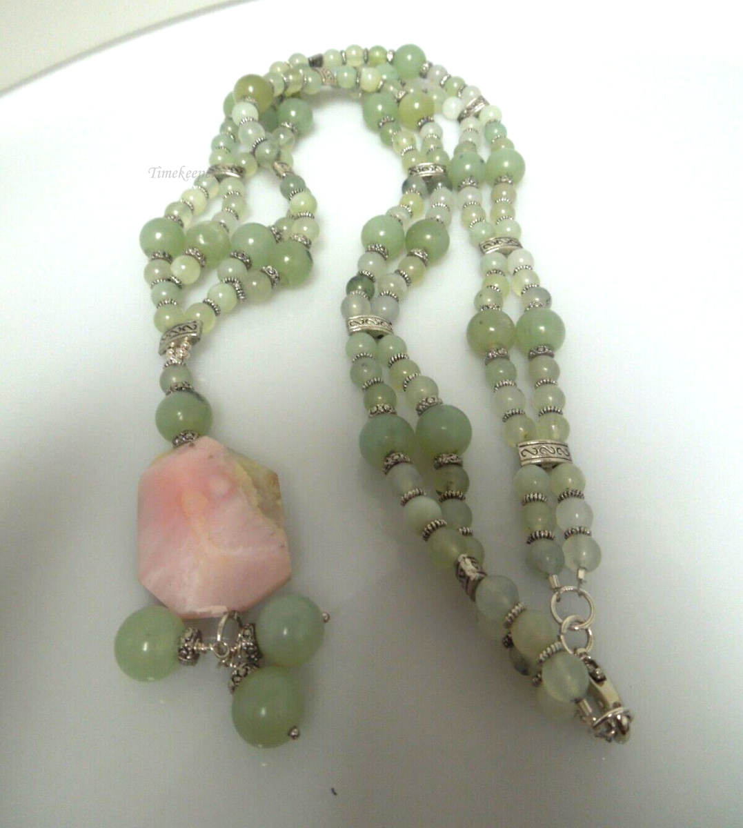 s117 Vintage Beautiful Jade Agate Beaded Double Strand Necklace 32"