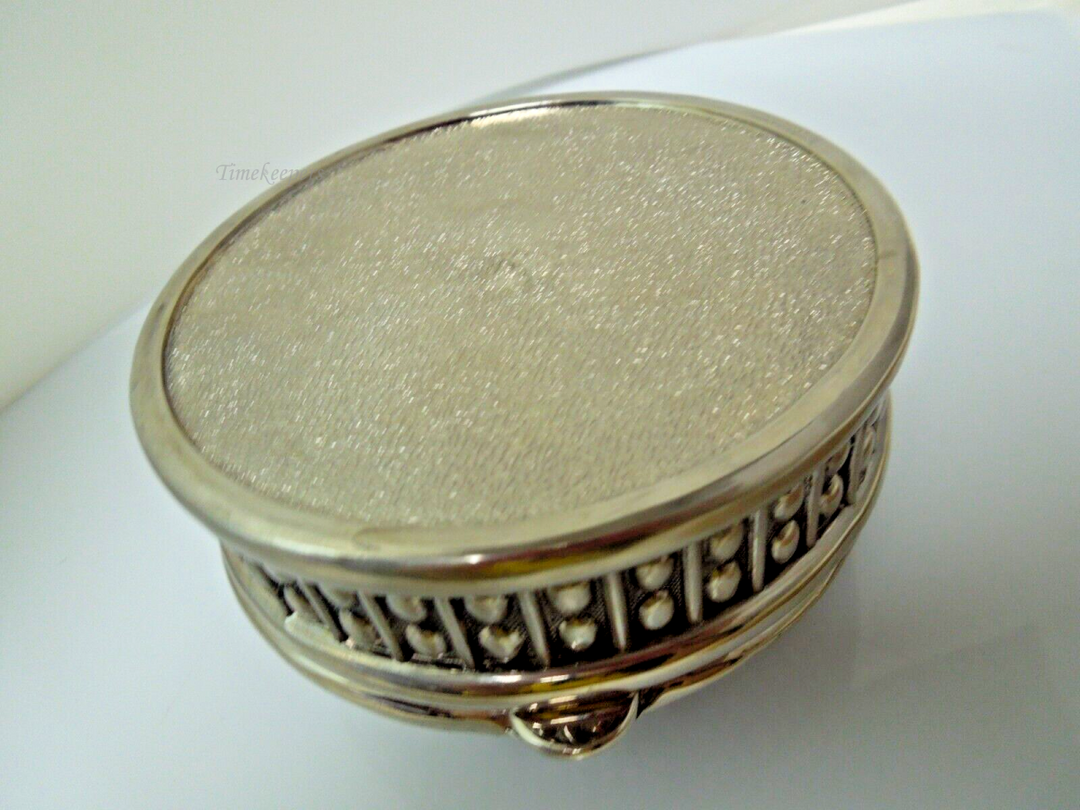 t034 Vintage Heavy Embossed Silver Plated Jewelry Trinket Box Lid Blue Velvet Lined