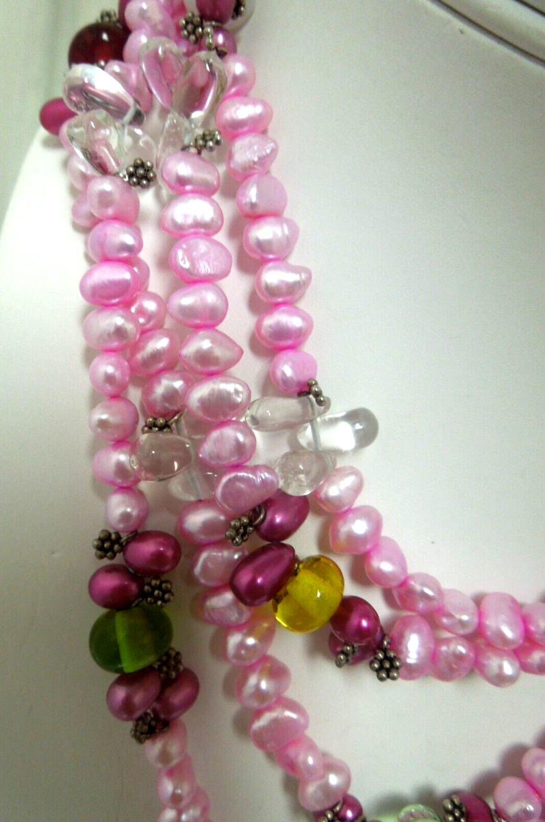 s103 Vintage Pretty Pink Beaded Glass Pendant Necklace Very long 74"
