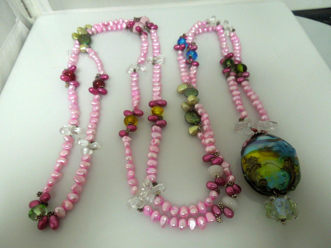 s103 Vintage Pretty Pink Beaded Glass Pendant Necklace Very long 74"